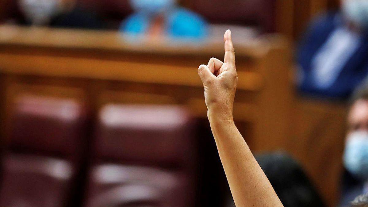 Diputados durante la votación, ayer, en el Congreso.