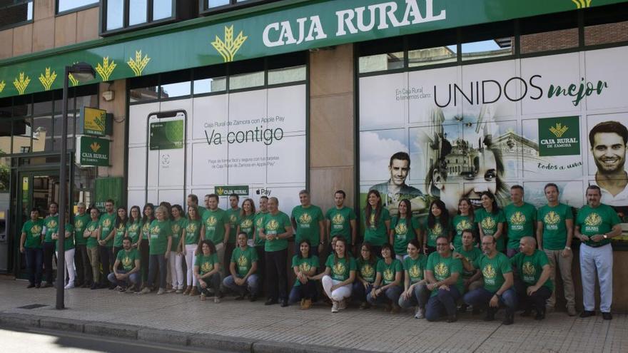 Foto de familia de Caja Rural Zamora en una imagen de archivo.