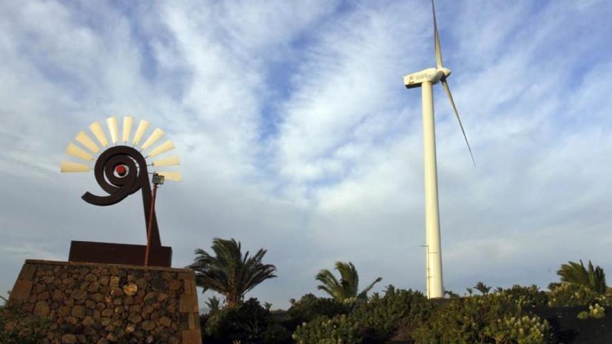 Uno de los aerogeneradores del Parque Eólico de Los Valles.