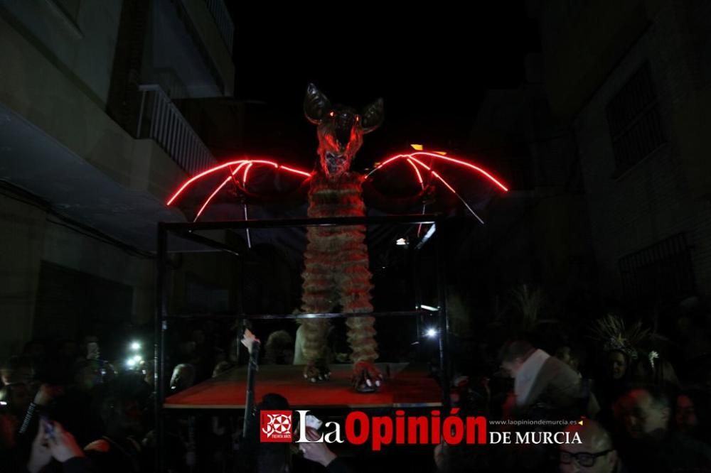 Suelta de la Mussona en el Carnaval de Águilas