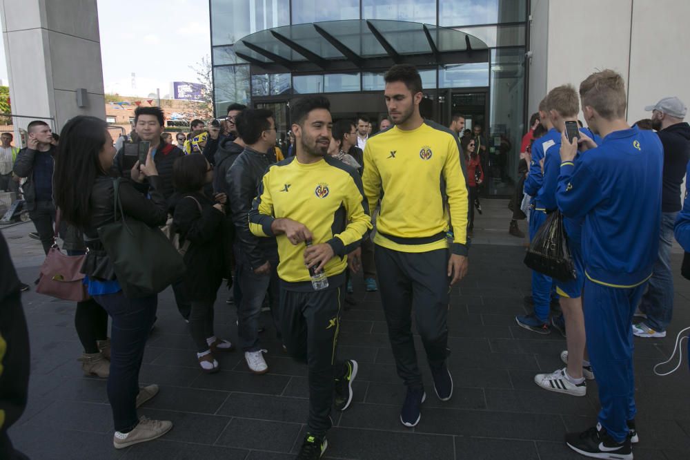 Liverpool se tiñe de amarillo