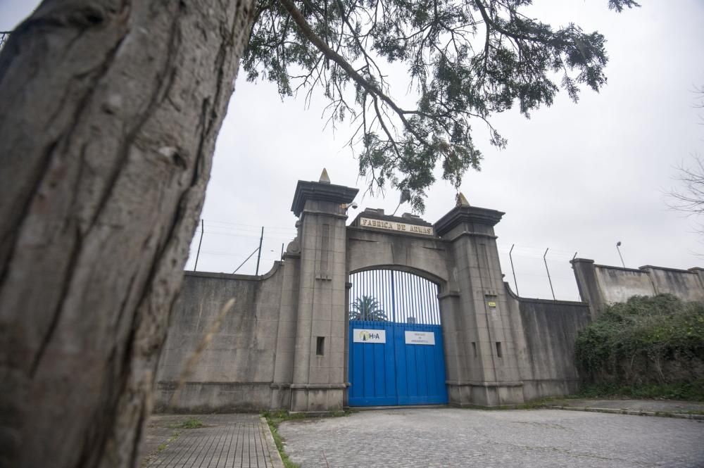 La factoría ha quedado desalojada de manera voluntaria - Defensa y Universidade da Coruña firmarán el contrato de concesión previsiblemente esta semana.