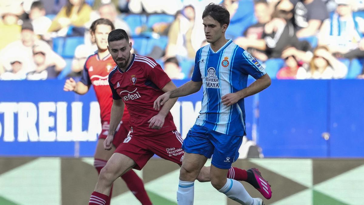 Denis Suárez durante el partido frente a Osasuna ya con la camiseta del RCD Espanyol