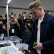 Ter Stegen acudió a votar pero no pudo