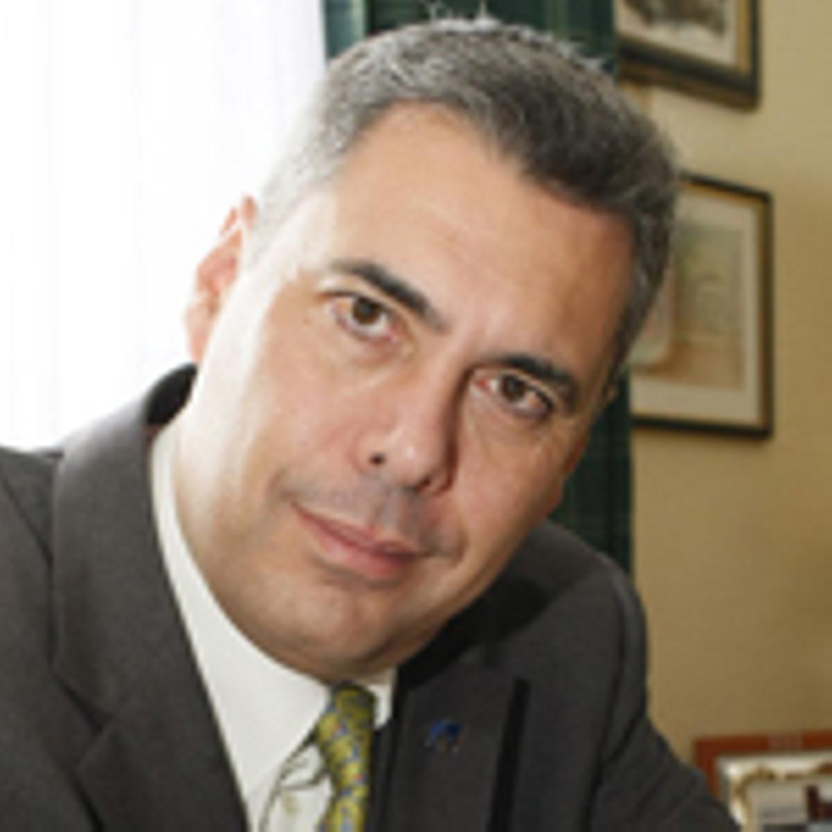 Enrique Dans: "Es absurdo dejar de usar redes sociales"