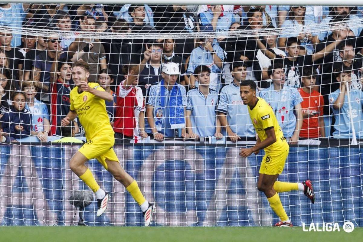 Vanat y Ounahi celebran el gol del Girona en la visita al Celta.