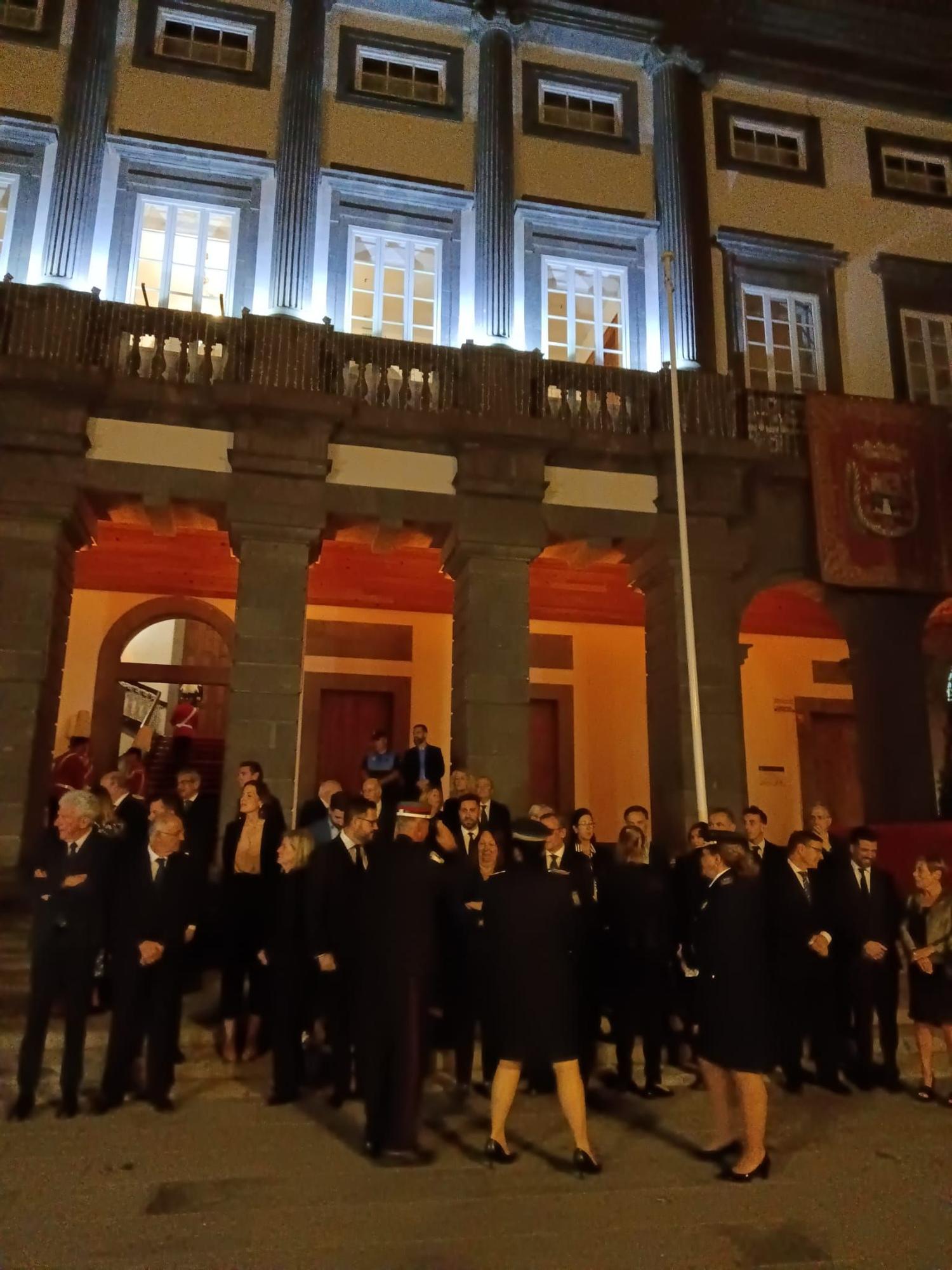 Capilla ardiente de Jerónimo Saavedra en las Casas Consistoriales de Las Palmas de Gran Canaria