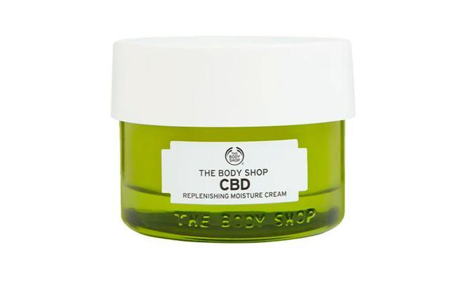 Estos cosméticos con CBD, un derivado del cannabis, son el mejor calmante para tu piel (y no colocan)