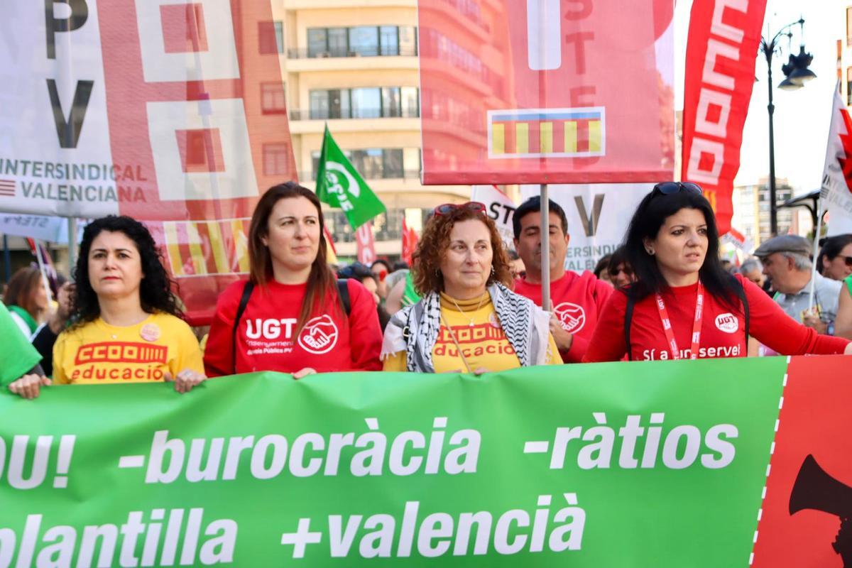 La manifestación de profesores en València en imágenes