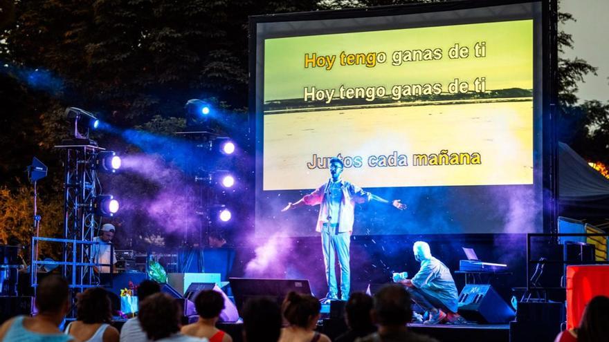 Festival la Mueca 2024: Vivir en un videoclip tú, yo, nosotris y un karaoke
