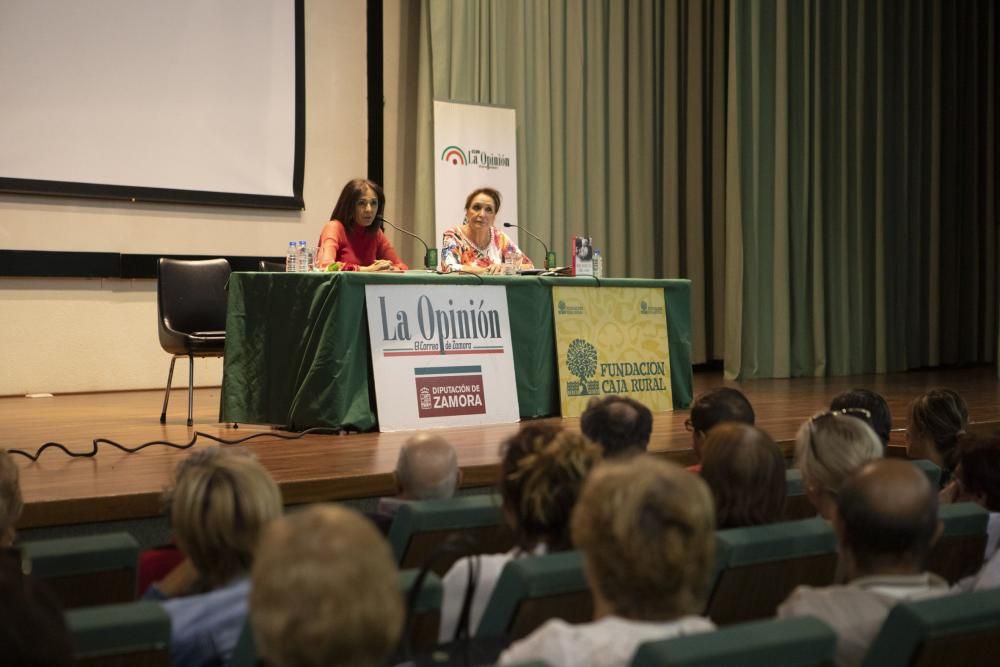 Isabel Gemio inaugura el CLUB LA OPINIÓN-EL CORREO DE ZAMORA