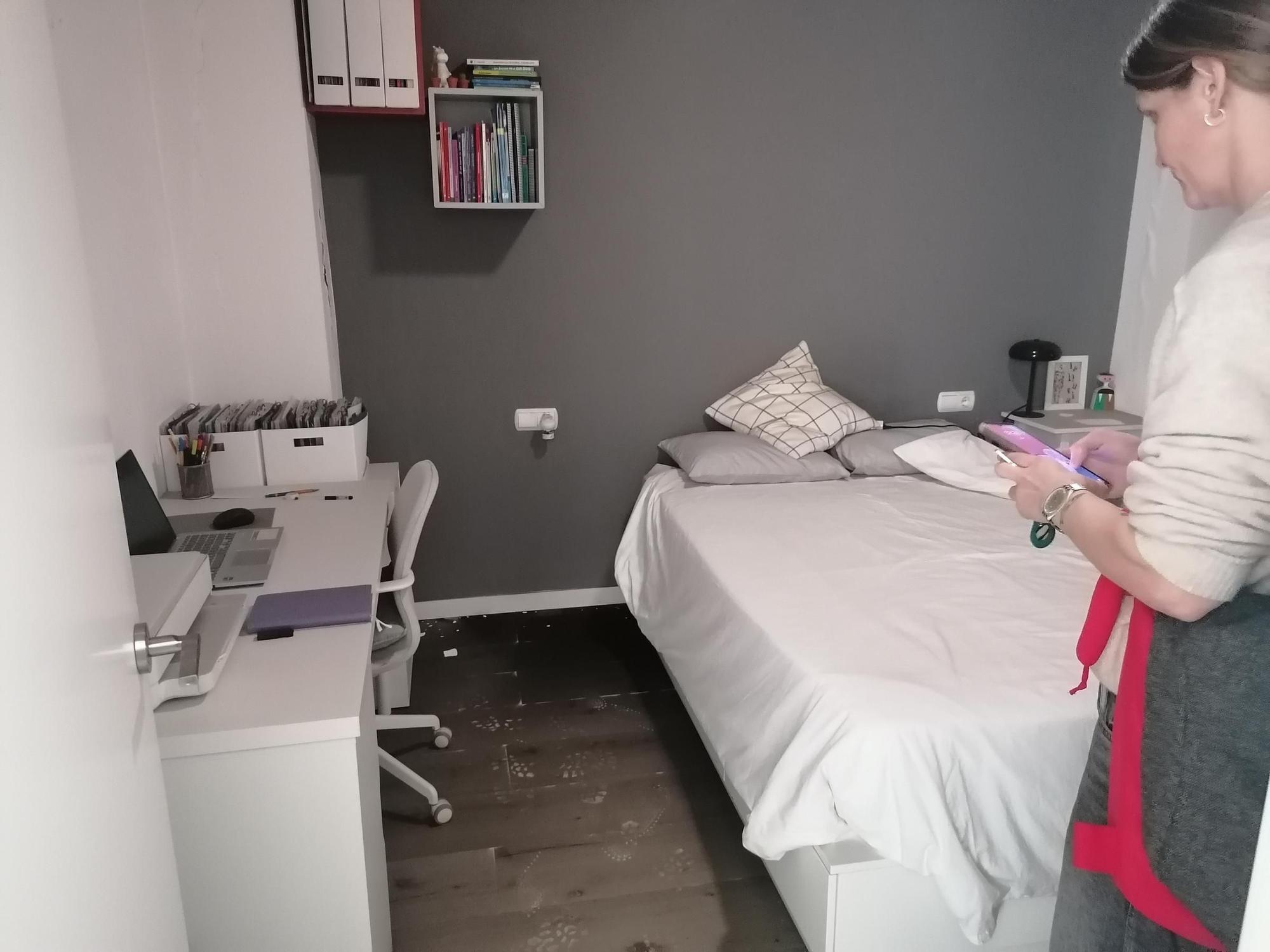 Daños en la habitación de una de las vivienda ubicada sobre el bingo de Pintor Benedito