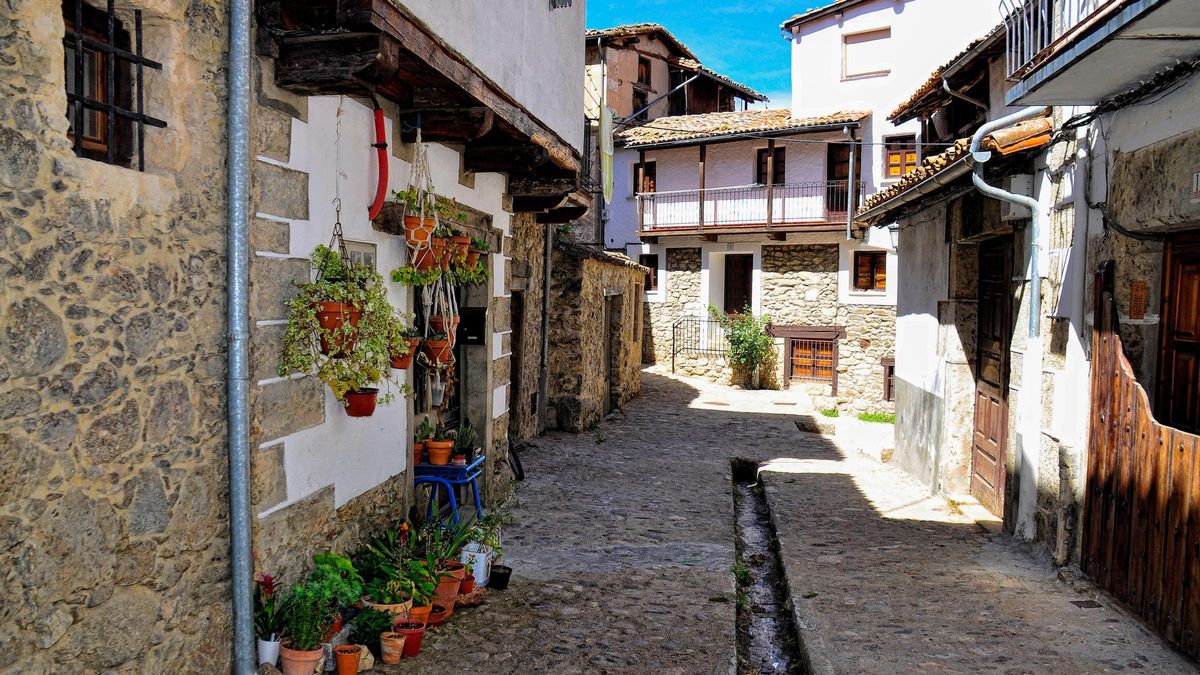 El pueblo medieval más espectacular de España es un completo desconocido y tiene un casco histórico declarado Bien de Interés Cultural