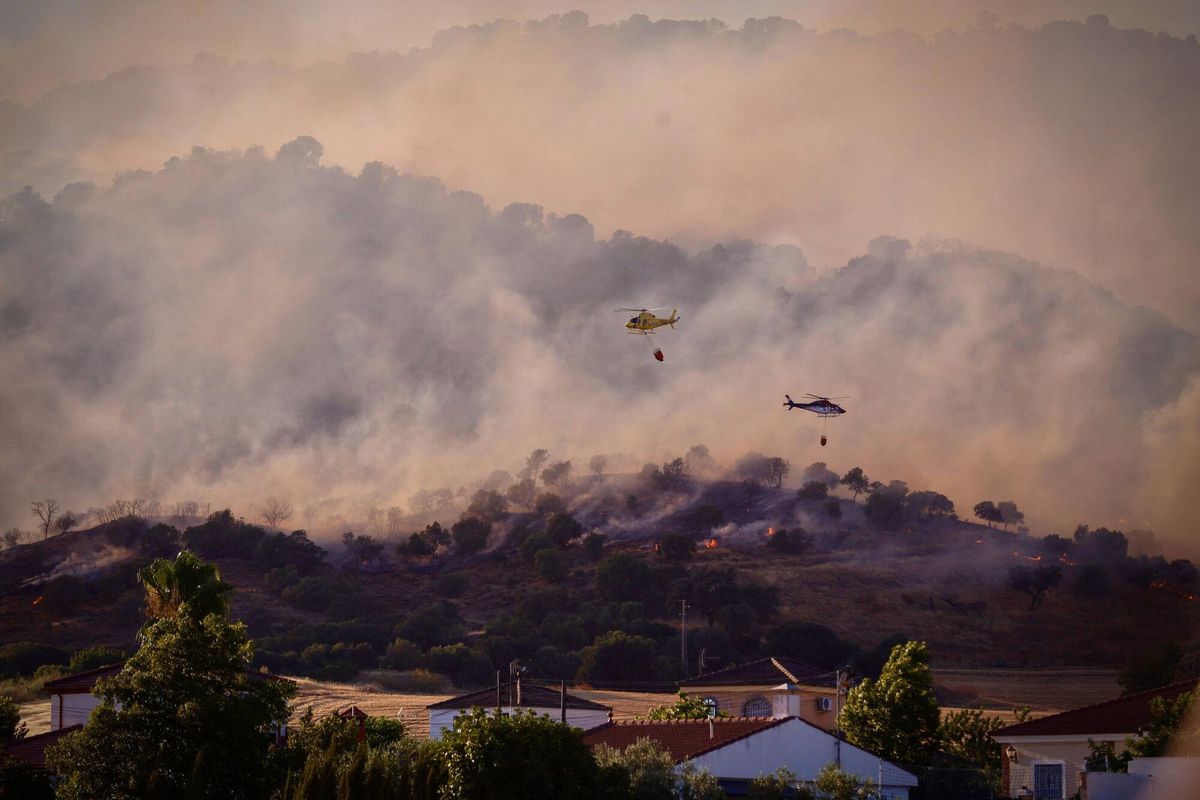 Incendio forestal sierra de córdoba junto al castillo de la Albaida