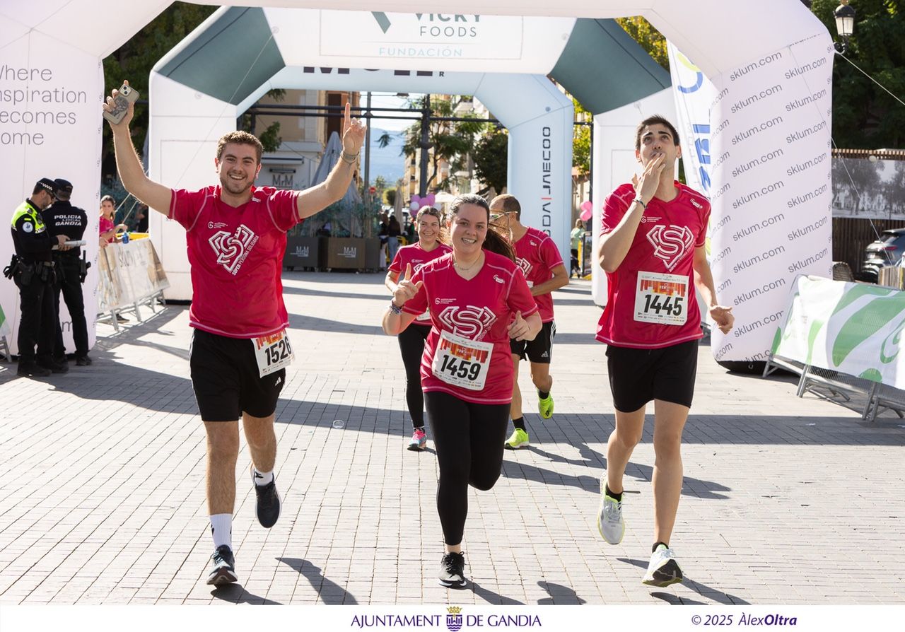 Gandia bate récords de solidaridad en la RunCáncer 2025