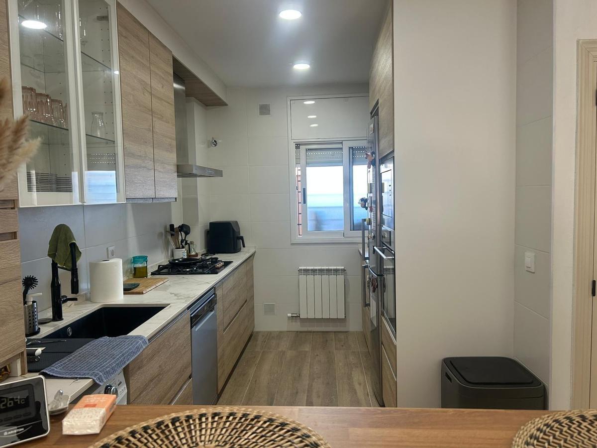 Cocina de piso en Eixample Sant Oleguer, Sabadell