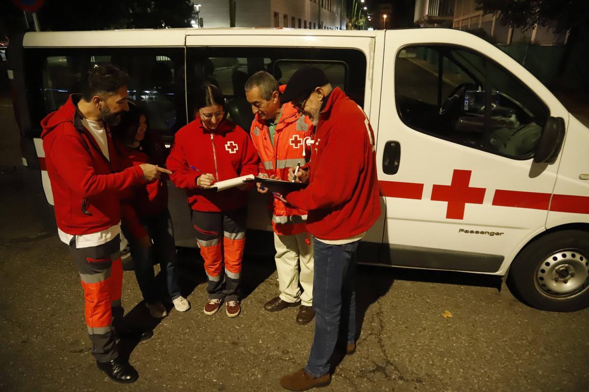 A.J.González&amp;amp;#xD;Córdoba&amp;amp;#xD;Servicio norturno en la calle de atención a personas sin hohar techo de Cruz Roja