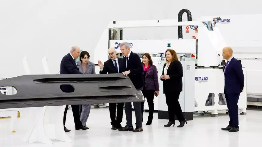 Alfonso Rueda visita las obras de ampliación de Delta Vigo