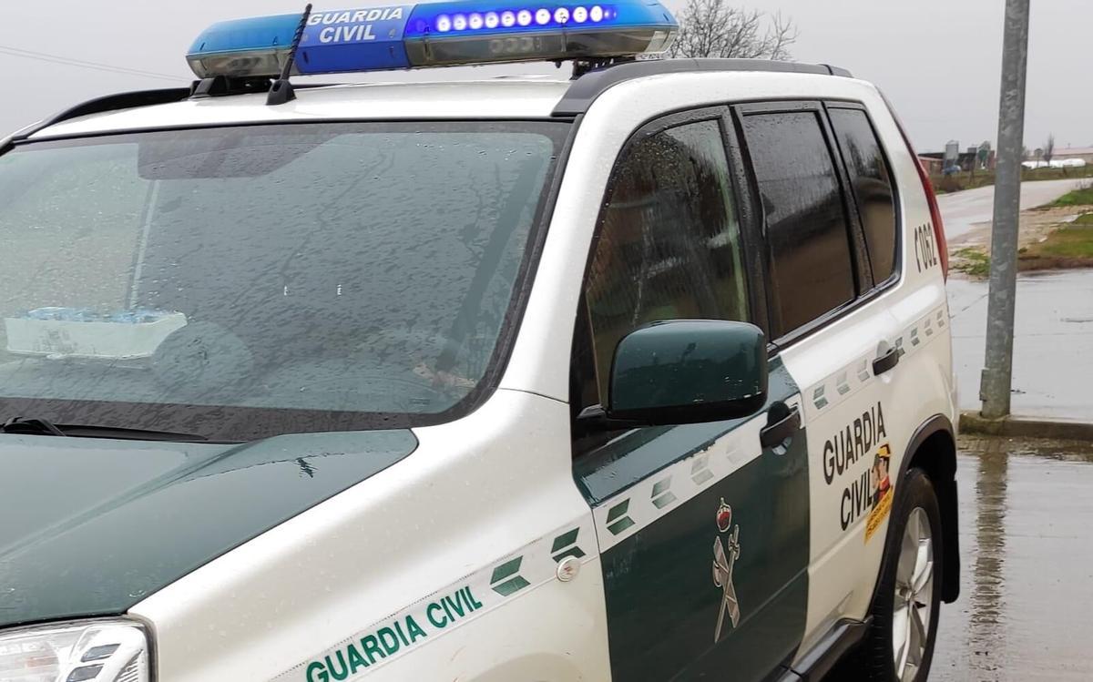 una patrulla de la Guardia Civil por la provincia de Zamora