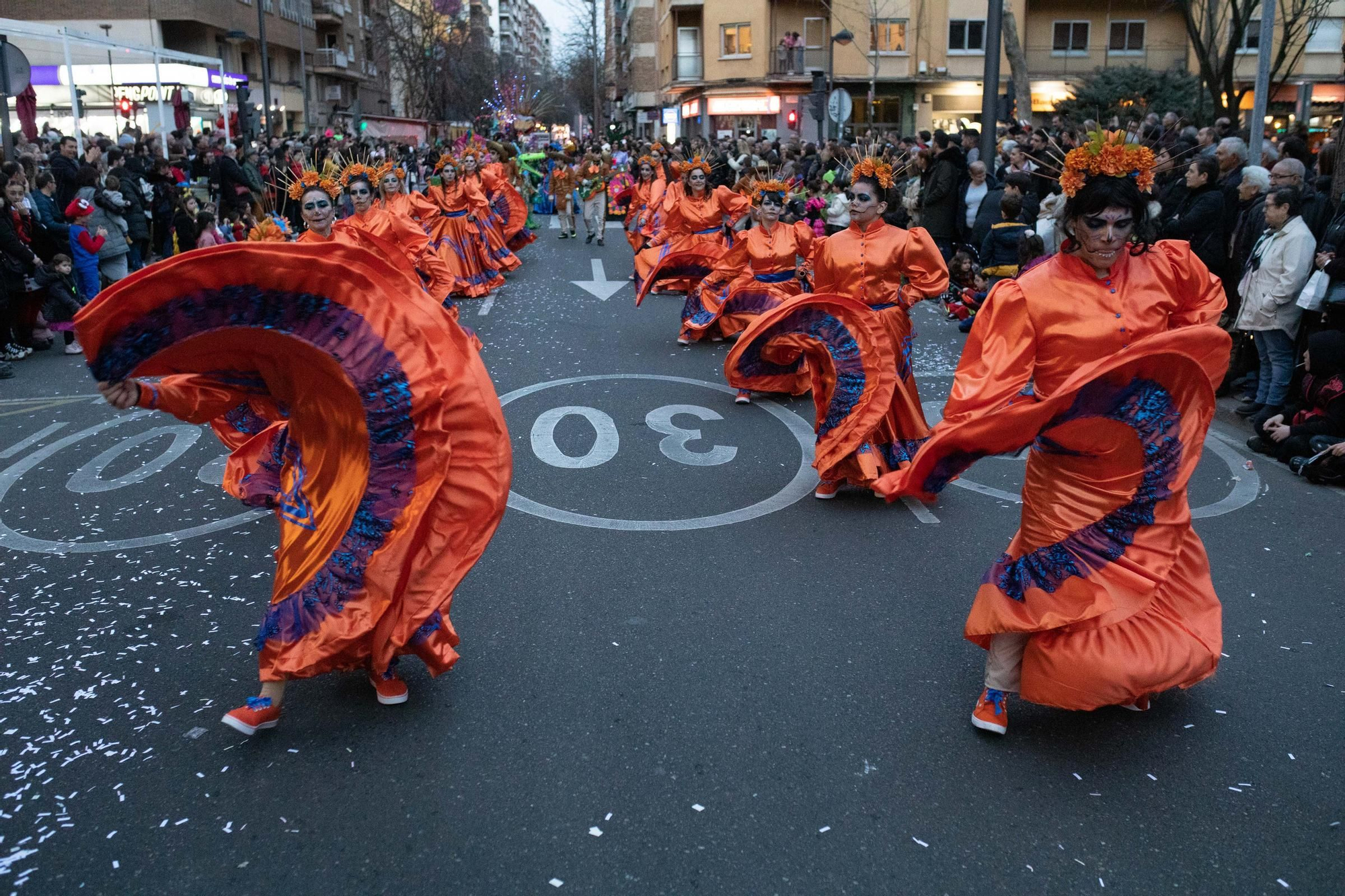 GALERÍA | Zamora se llena de color en el desfile de Carnaval