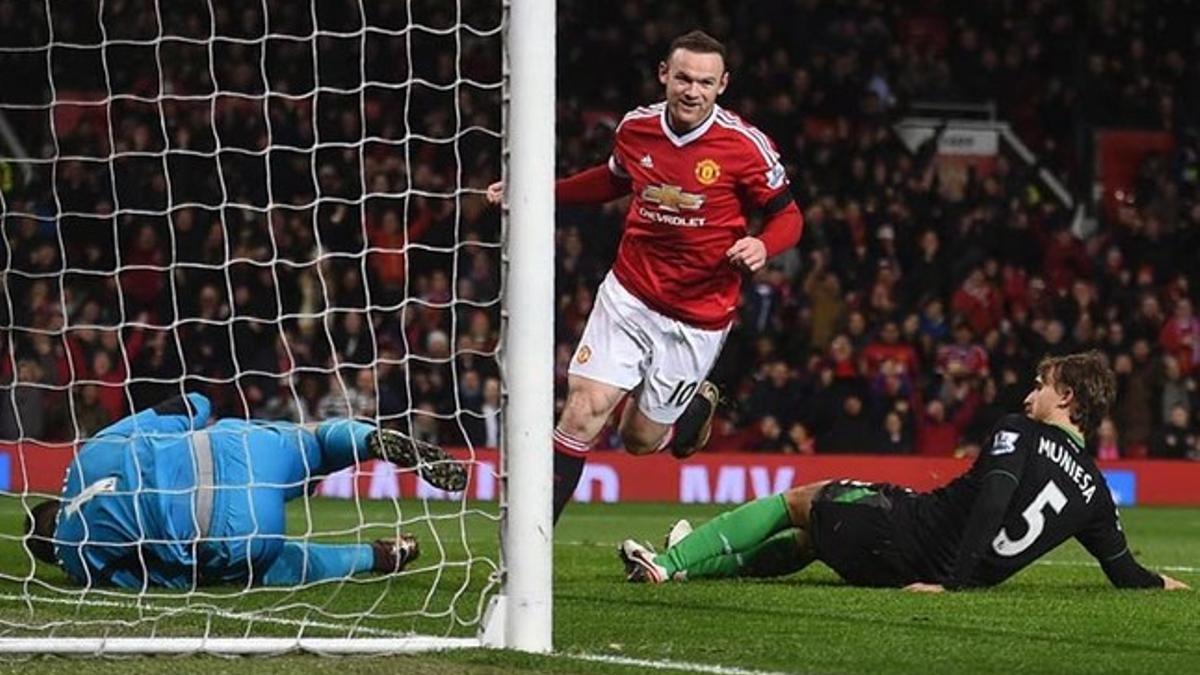 Rooney marcó el tercero del United