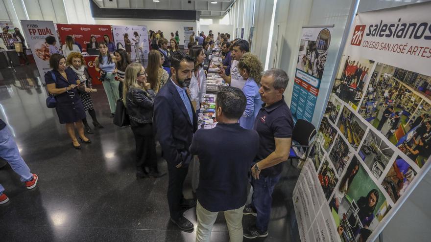 El Consell aprueba un convenio que reconoce créditos entre FP, enseñanzas artísticas y grados