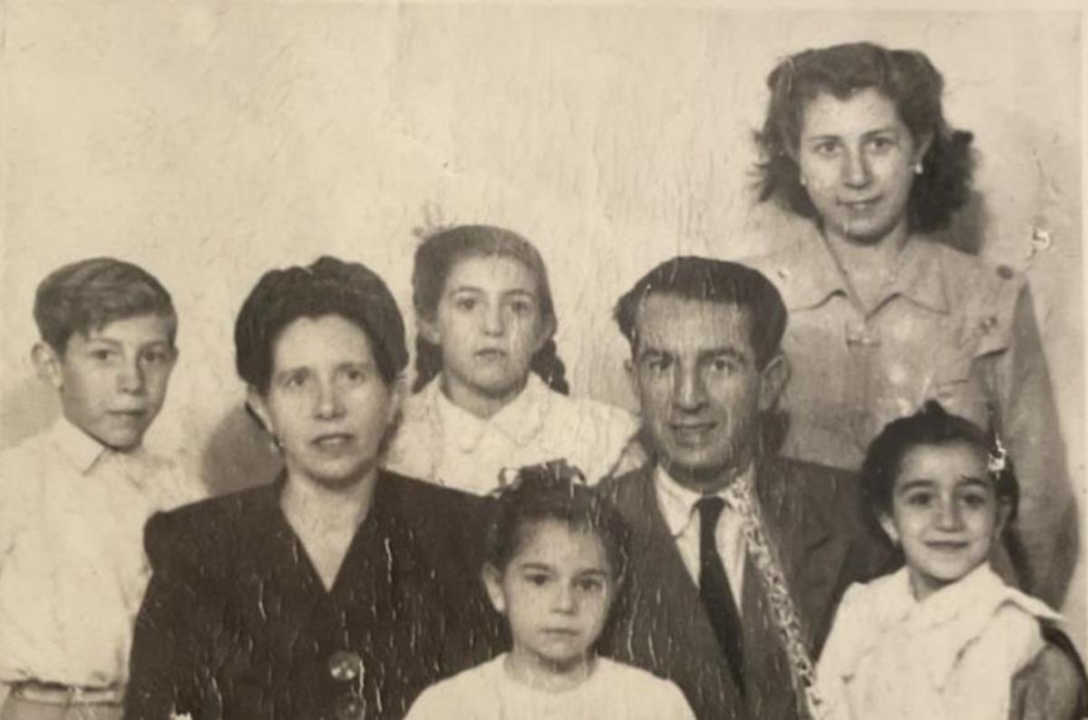 Su familia de niño.
