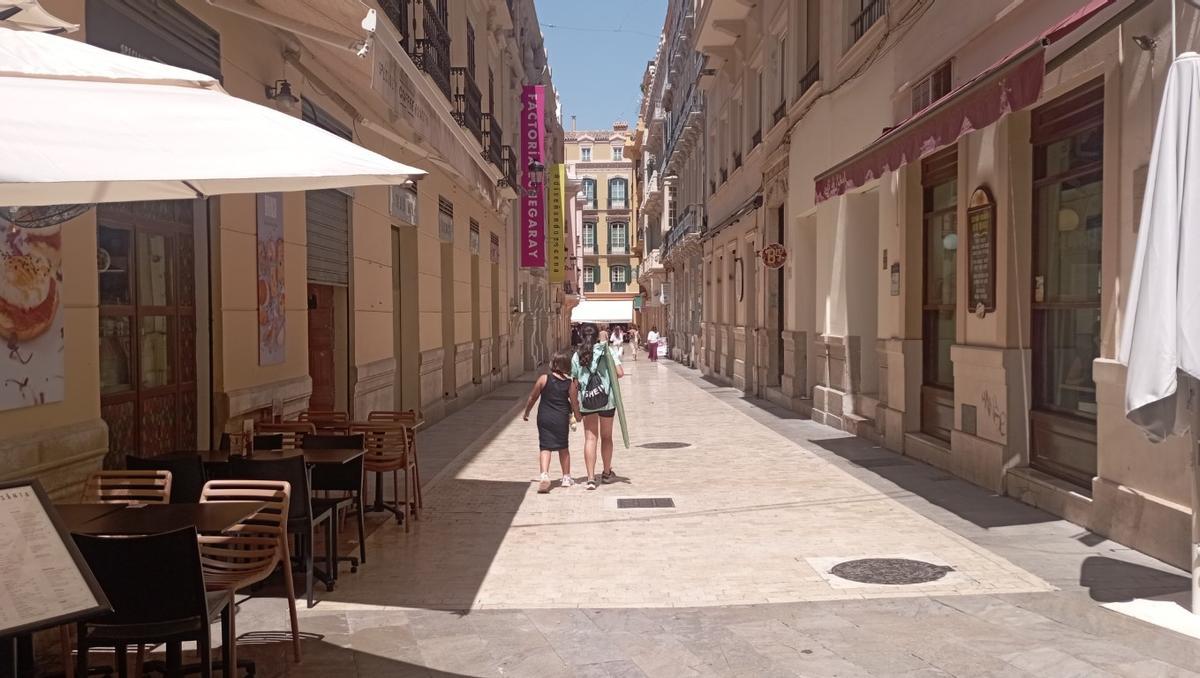 La calle Echegaray, mantiene la pendiente junto a la península de la Malaka fenicia, que pudo deberse a una playa.