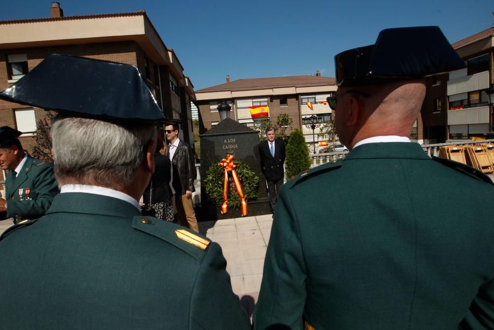 Acto del Día de la Hispanidad en el cuartel de El Rubín, en Oviedo