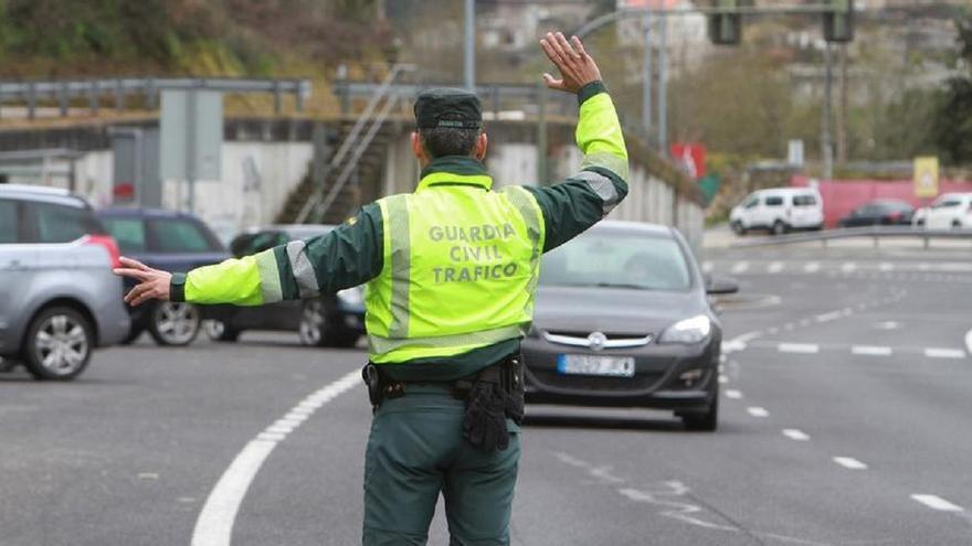 La DGT anuncia controles intensivos de alcohol y drogas esta semana en Galicia