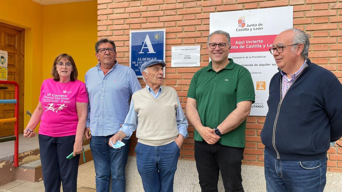 Visita de la Diputación al albergue de peregrinos de Villalpando.