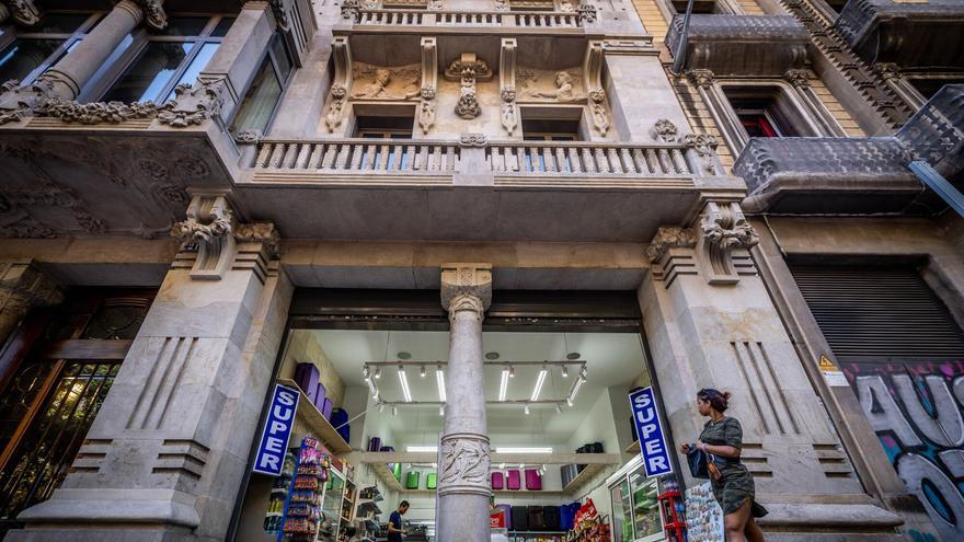 La Casa Heribert Pons, con un supermercado 24h en los bajos
