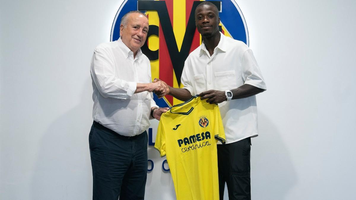 Nicolas Pépé en su presentación junto a Fernando Roig