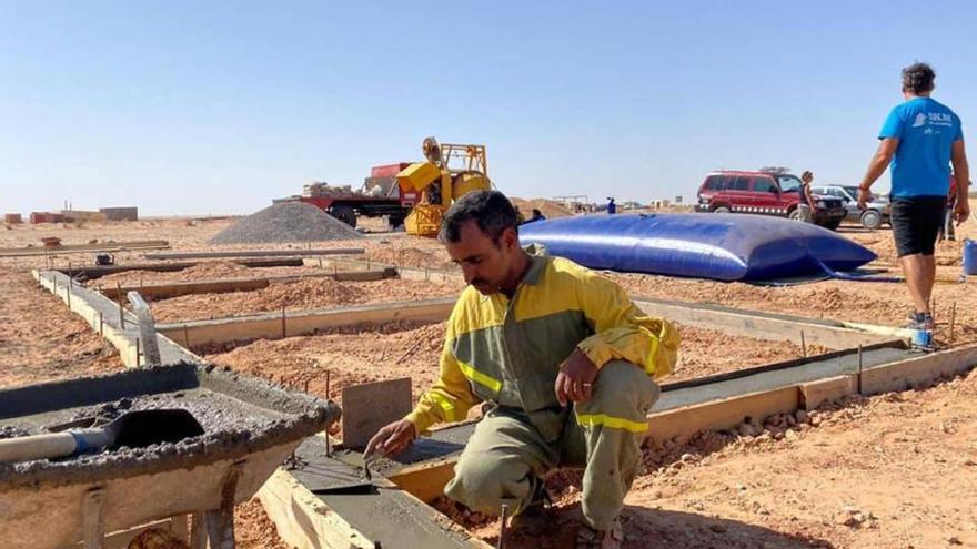 Construcción del hospital en Smara por Acción Norte.