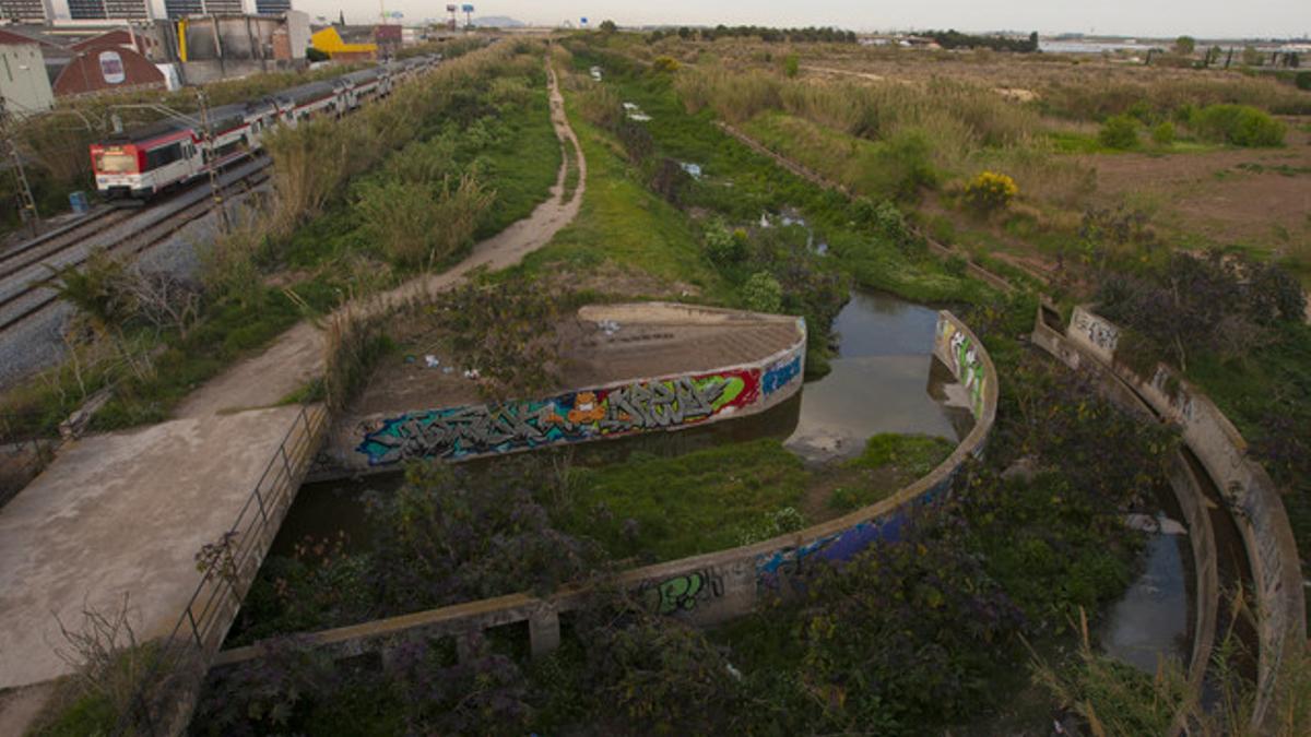 Terrenos de Ca n'Alemany de Viladecans, donde se construirá el nuevo 'outlet'.