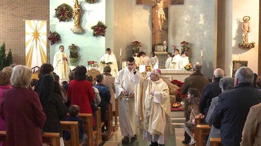 El obispo Murgui visita La Visitación y Nuestra Señora de los Ángeles en Alicante