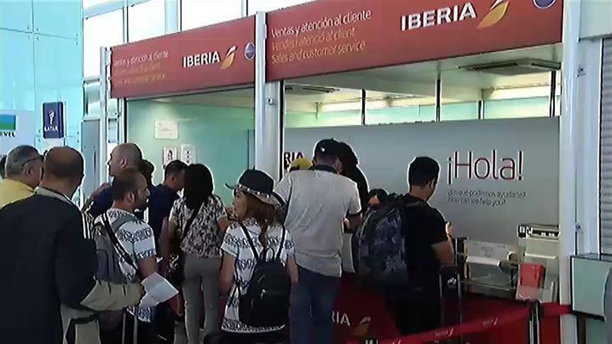 Más de 80 vuelos cancelados en el segundo día de huelga de Iberia en El Prat