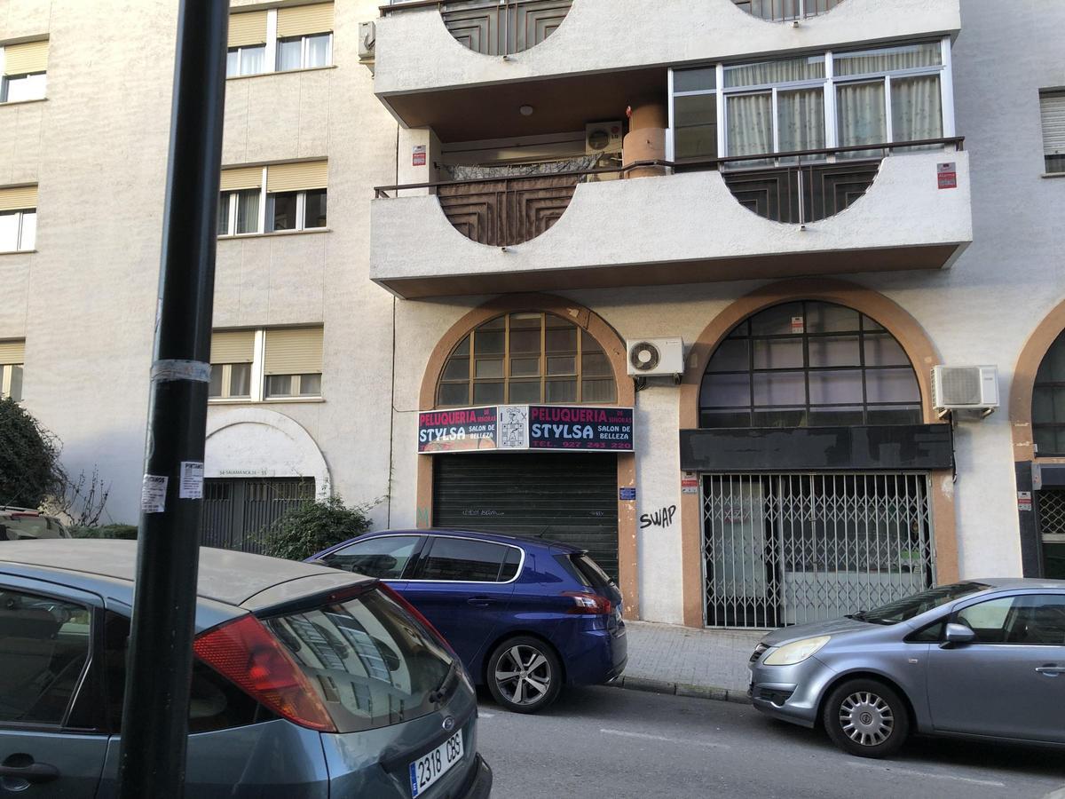 Fotogalería | La calle Salamanca, de Pinturas Mayo al Tambo