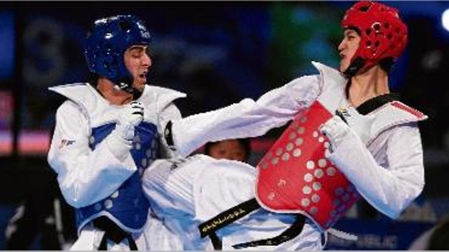 Joel González en un moment del combat de quarts de final del Mundial de Puebla (Mèxic) contra Dae-Hoon Lee.