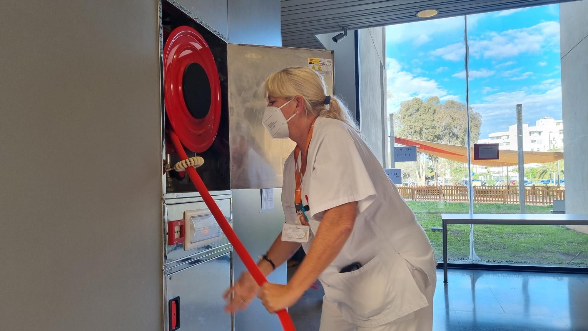 Esto es lo que ocurriría si se incendiase en centro de salud de Ibiza