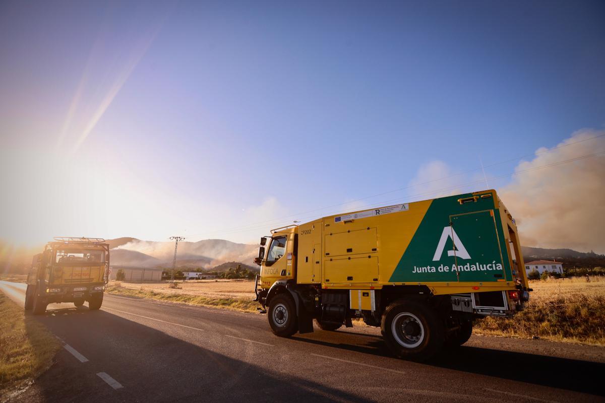 Incendio forestal junto al Castillo de la Albaida Incendio forestal junto al Castillo de la Albaida