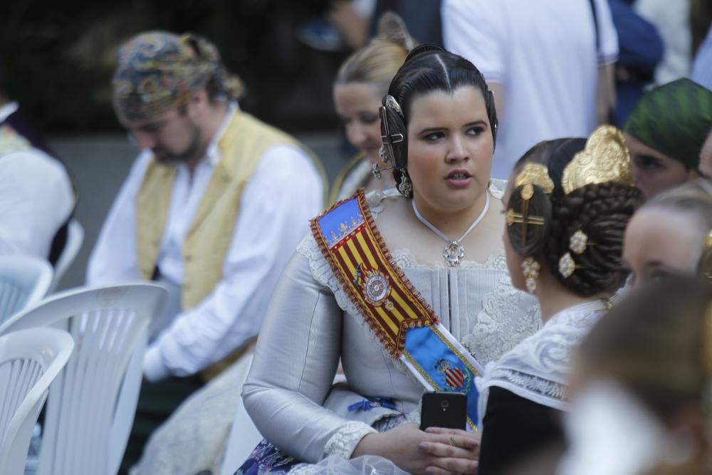 Homenaje de las fallas del Marítimo a la Senyera