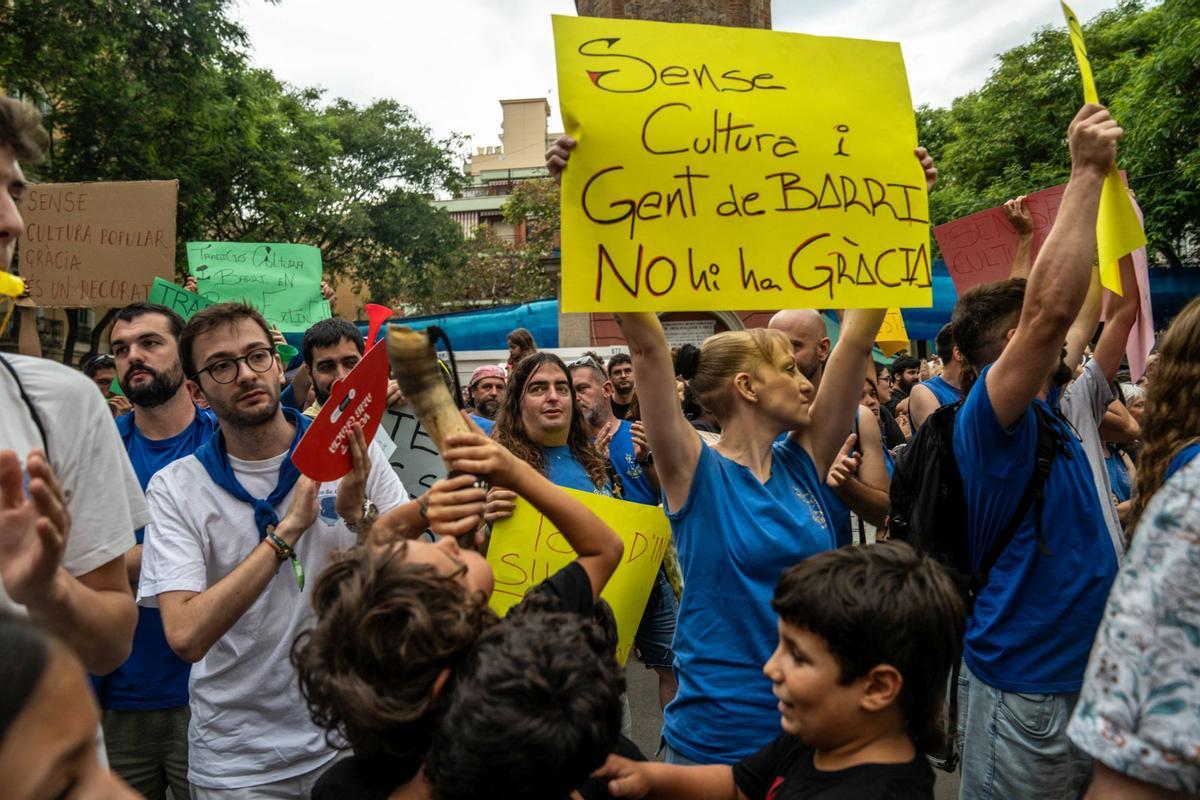 Las colles de Gràcia no han llegado a un acuerdo antes del pregón de la Fiesta Mayor, con lo que los actos de cultura popular quedarían desconvocados en los próximos días.