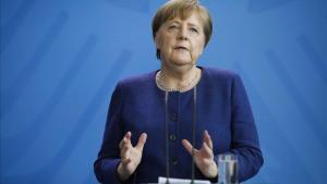 zentauroepp53043995 german chancellor angela merkel brief the media about measur200406165814