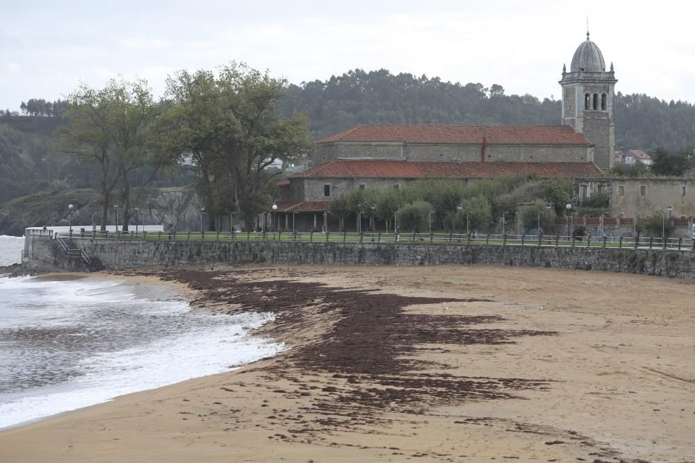 Las imágenes del temporal en Luanco.