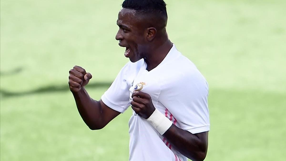 Vinícius celebrando su tanto ante el Levante UD