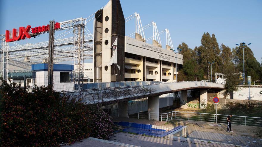 Suspenden el desalojo del auditorio Rocío Jurado