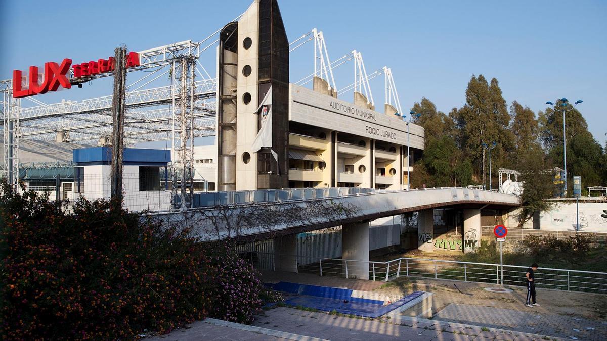 El Ayuntamiento, según ha anunciado el alcalde de Sevilla, recuperará el auditorio Rocío Jurado de su abandono