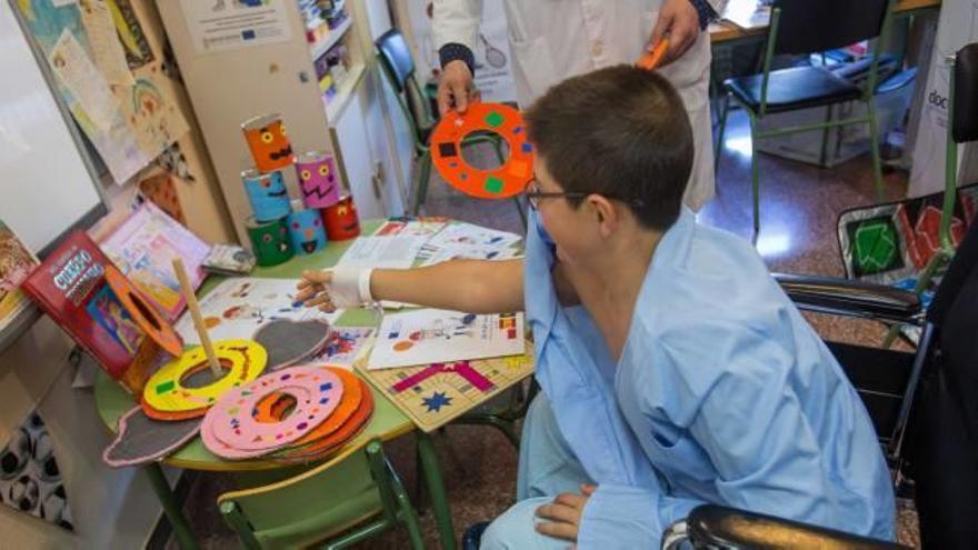 El Aula Hospitalaria del Hospital de Sant Joan es el primero en introducir la educación física dentro de su currículum.