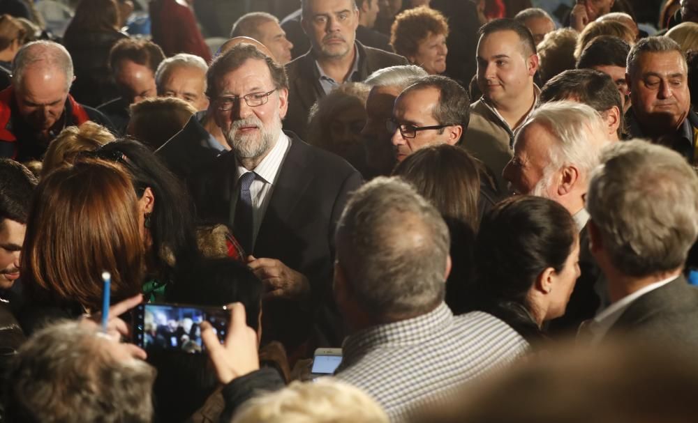 Rajoy compartió escena con Feijóo y otros líderes del PP en el Mar de Vigo